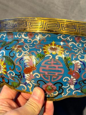A pair of Chinese cloisonné censers with covers and stands, 19/20th C. — photo 24