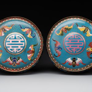 A pair of Chinese cloisonné censers with covers and stands, 19/20th C. — photo 17