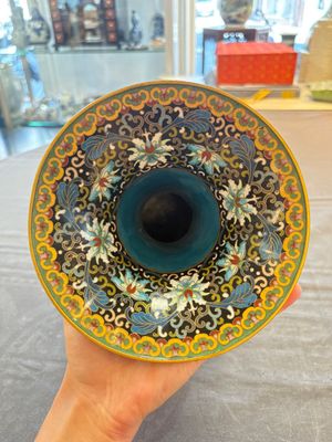 A pair of Chinese cloisonné 'cranes' vases, Republic — 照片 11