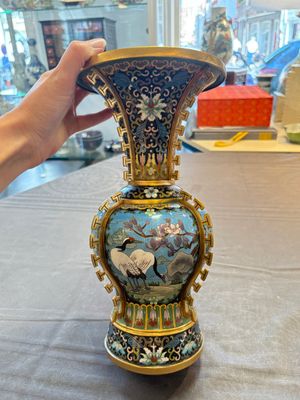 A pair of Chinese cloisonné 'cranes' vases, Republic — 照片 9