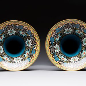 A pair of Chinese cloisonné 'cranes' vases, Republic — 照片 5