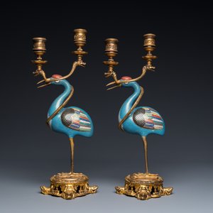 A pair of Chinese cloisonné cranes with gilt bronze candelabra mounts, 18/19th C. — photo 4