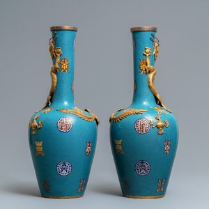 A pair of Chinese cloisonné 'dragon' vases, 19th C. — 照片 2