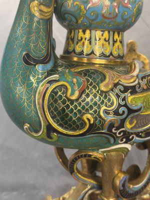 A pair of Chinese cloisonné duck-form vases, 19/20th C. — foto 12