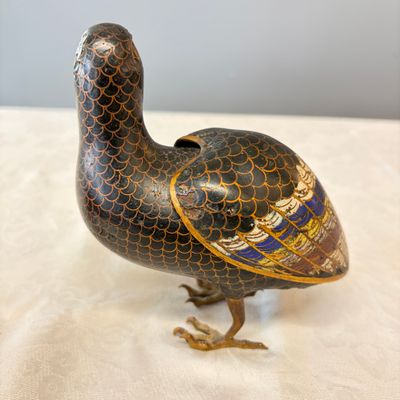 A pair of Chinese cloisonné enamel quail-form incense burners and covers — foto 4