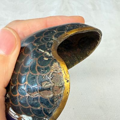 A pair of Chinese cloisonné enamel quail-form incense burners and covers — foto 17