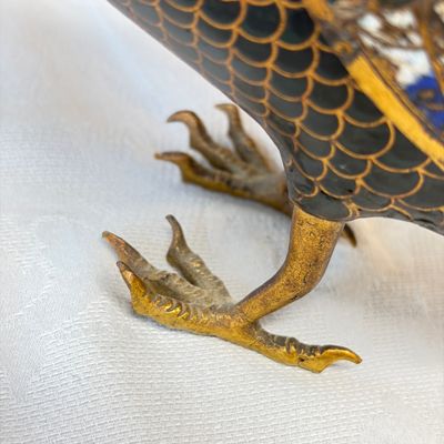 A pair of Chinese cloisonné enamel quail-form incense burners and covers — foto 25