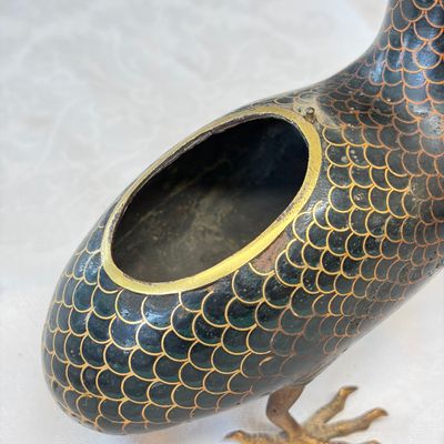 A pair of Chinese cloisonné enamel quail-form incense burners and covers — foto 27