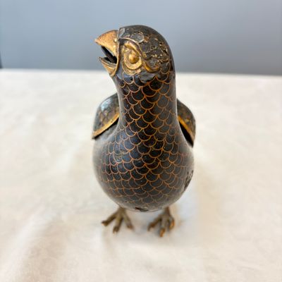 A pair of Chinese cloisonné enamel quail-form incense burners and covers — foto 3
