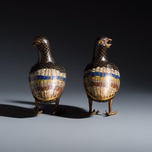 A pair of Chinese cloisonné enamel quail-form incense burners and covers — foto 4