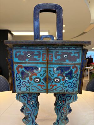 A pair of Chinese cloisonné 'Fangding' censers and covers with Taotie design on carved wooden stands, 19th C. — photo 11