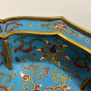 A pair of Chinese cloisonné flower-shaped dishes, Qianlong — 照片 22