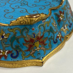 A pair of Chinese cloisonné flower-shaped dishes, Qianlong — 照片 39