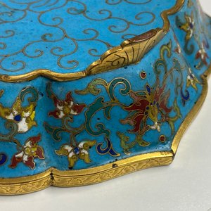 A pair of Chinese cloisonné flower-shaped dishes, Qianlong — 照片 41