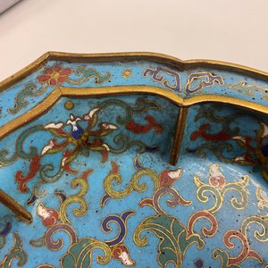 A pair of Chinese cloisonné flower-shaped dishes, Qianlong — 照片 44