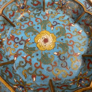 A pair of Chinese cloisonné flower-shaped dishes, Qianlong — 照片 55