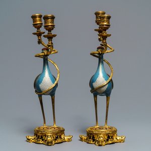 A pair of Chinese cloisonné gilt bronze candelabra mounted cranes, 18/19th C. — photo 3