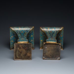 A pair of Chinese cloisonné 'gu' vases, Kangxi — 照片 7