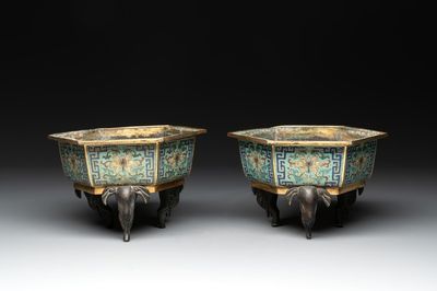 A pair of Chinese cloisonné 'lotus and elephant' jardinières, 18/19th C.