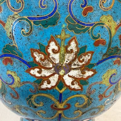 A pair of Chinese cloisonné 'Lotus Scroll' bottle vases — photo 9