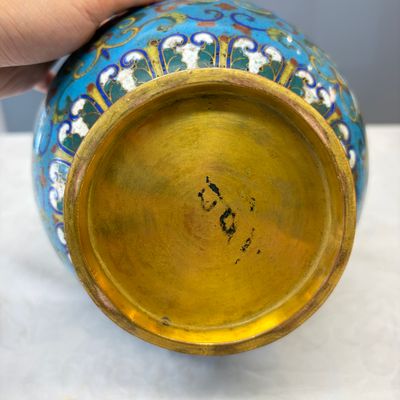A pair of Chinese cloisonné 'Lotus Scroll' bottle vases — photo 13