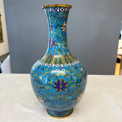 A pair of Chinese cloisonné 'Lotus Scroll' bottle vases — photo 16