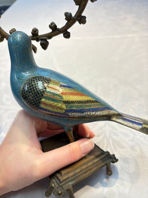 A pair of Chinese cloisonné pigeons mounted as candelabras, 19th C. — photo 11