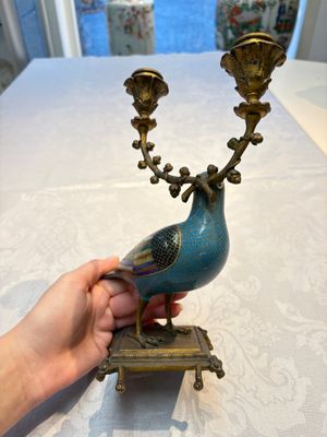 A pair of Chinese cloisonné pigeons mounted as candelabras, 19th C. — photo 2