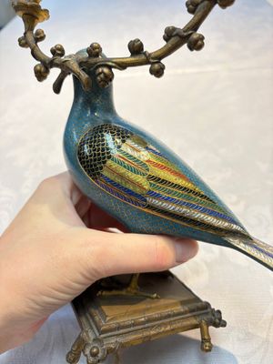 A pair of Chinese cloisonné pigeons mounted as candelabras, 19th C. — photo 21