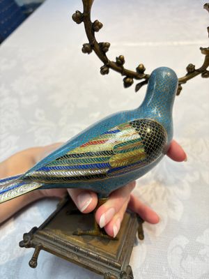 A pair of Chinese cloisonné pigeons mounted as candelabras, 19th C. — photo 23