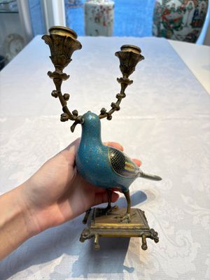 A pair of Chinese cloisonné pigeons mounted as candelabras, 19th C. — photo 3