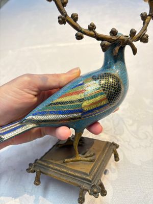 A pair of Chinese cloisonné pigeons mounted as candelabras, 19th C. — photo 9