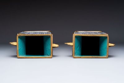 A pair of Chinese cloisonné rectangular ‘Shou’ vases, Republic — photo 5