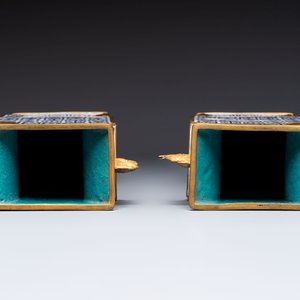 A pair of Chinese cloisonné rectangular ‘Shou’ vases, Republic — photo 6