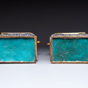 A pair of Chinese cloisonné rectangular ‘Shou’ vases, Republic — photo 7