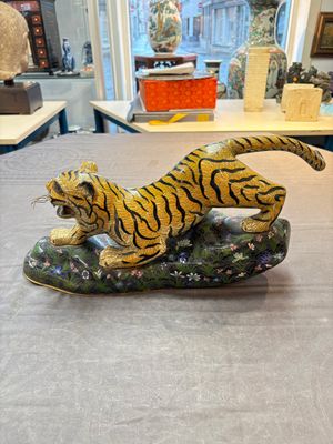 A pair of Chinese cloisonné tigers, Republic — photo 3