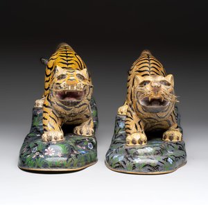 A pair of Chinese cloisonné tigers, Republic — photo 4