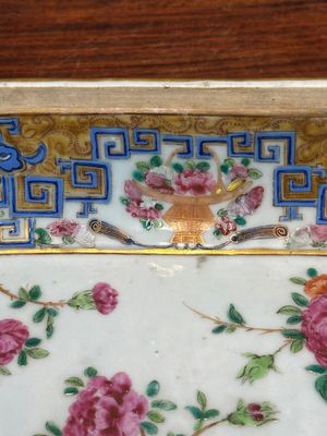 A pair of Chinese 'CSM' monogrammed Canton famille rose tureens and covers, 19th C. — photo 32