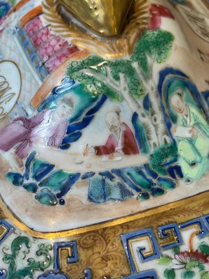 A pair of Chinese 'CSM' monogrammed Canton famille rose tureens and covers, 19th C. — photo 7