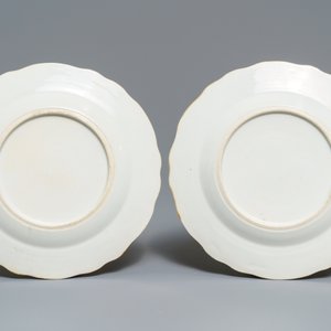 A pair of Chinese Danish market Peter van Hemert armorial plates, Qianlong — 照片 2