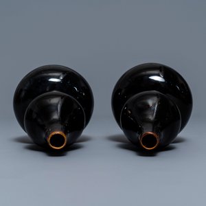 A pair of Chinese dark brown-glazed double gourd vases, Qianlong — photo 6