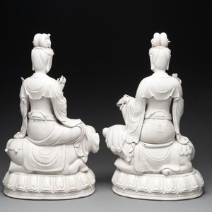 A pair of Chinese Dehua blanc de Chine Bodhisattvas seated on an elephant and a Buddhist lion, 20th C. — 照片 4
