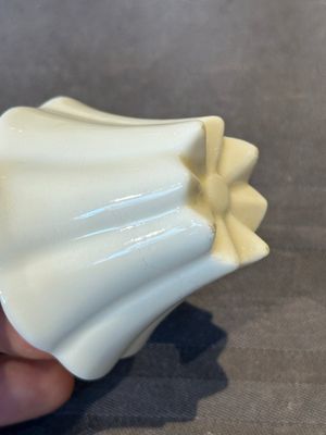 A pair of Chinese Dehua blanc de Chine flower-shaped cups, Kangxi — photo 8