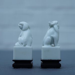 A pair of Chinese Dehua blanc de Chine seals with lions, impressed sealmarks, Kangxi — photo 9