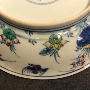 A pair of Chinese doucai 'ducks and lotus pond' plates, Chenghua mark, 18th C. — photo 9