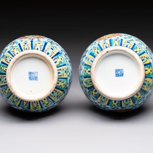 A pair of Chinese doucai 'Hu' vases with lotus scroll design, Qianlong mark, 19th C. — photo 6