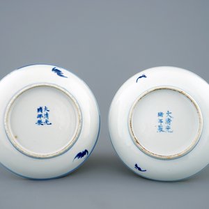 A pair of Chinese doucai lotus scroll plates with Guangxu mark, 19/20th C. — photo 2