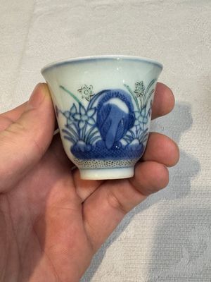 A pair of Chinese doucai 'narcissus' wine cups, Guangxu mark and of the period — foto 2