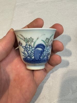 A pair of Chinese doucai 'narcissus' wine cups, Guangxu mark and of the period — foto 4