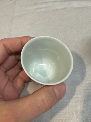 A pair of Chinese doucai 'narcissus' wine cups, Guangxu mark and of the period — foto 6